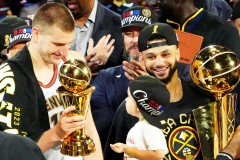 欧文领衔NBA最佳阵容，詹姆斯库里遗憾缺席